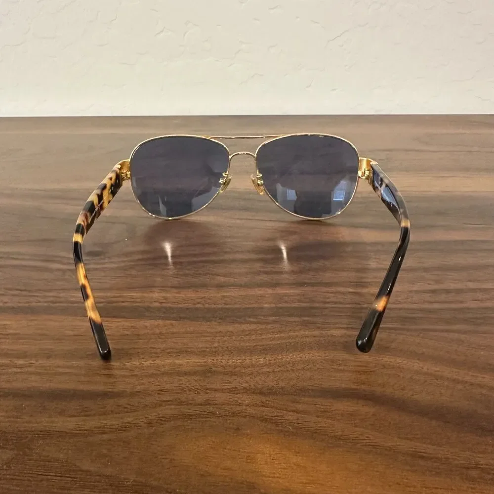 Coach HC7059 Sunglasses - Gold/Tokyo Tortoise